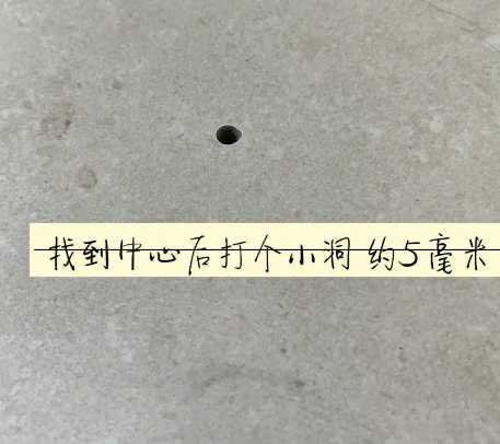 平利瓷砖空鼓维修公司专业解答在瓷砖铺贴过程中，如果砂料搅拌不均匀，将会带来以下问题